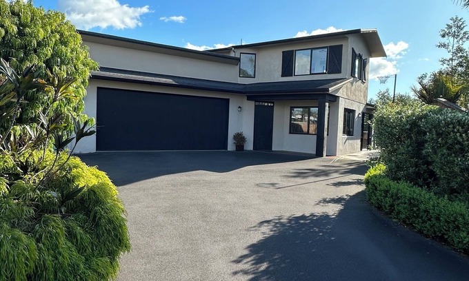 Papamoa Beach Maison | Coastal family home, 5 minutes walk to beach, hot tub, fully accessible