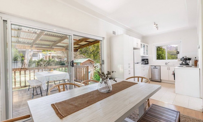 Woolooware Maison | Coastal family living, just 1km to Cronulla Beach! The Lemon Tree house.