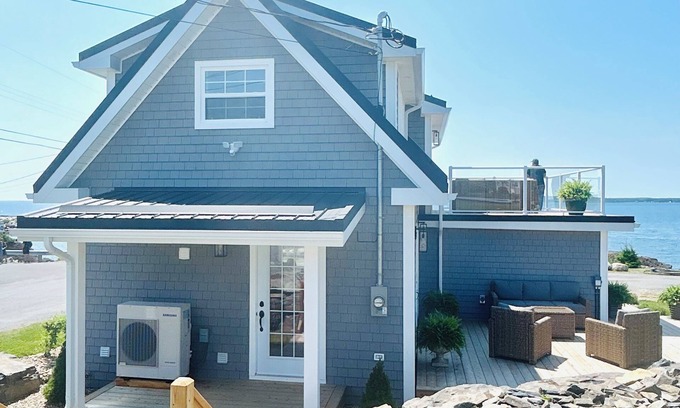 Blue Rocks Maison | Coastal Gale
