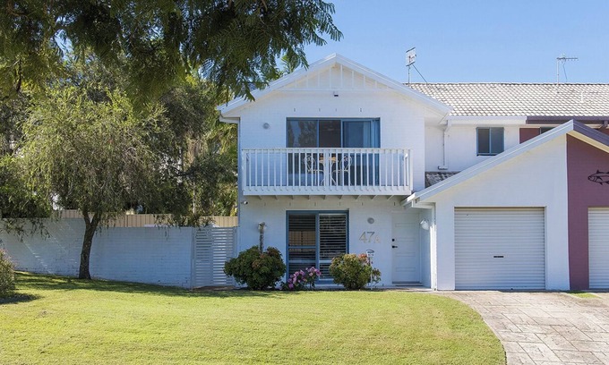 Port Stephens Council Maison | Coastal Hideaway - Water Views and Walk To The Beach