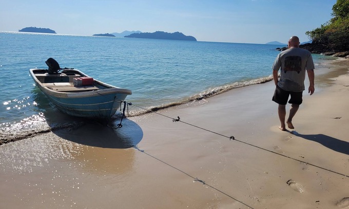 Ko Chang Maison | looking for peaceful setting but close enough to everything ,beach, restaurant.