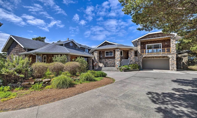 Warrenton Maison | Coastal Oregon Retreat w/ Grill: 11 Mi to Astoria!