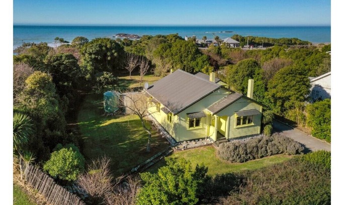 Kekerengu Maison | Coastal Paradise