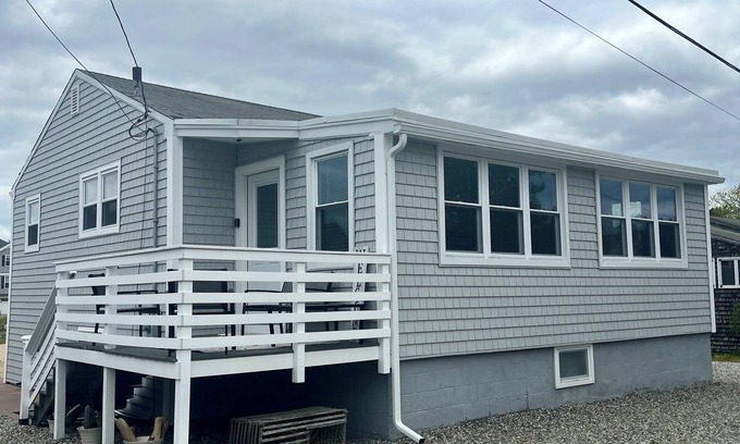 Newbury Cottage | Cozy Beach House sur l'île aux Prunes