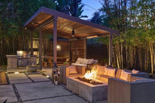 Olde Carlsbad Maison | Coastal Retreat with E-Bikes!