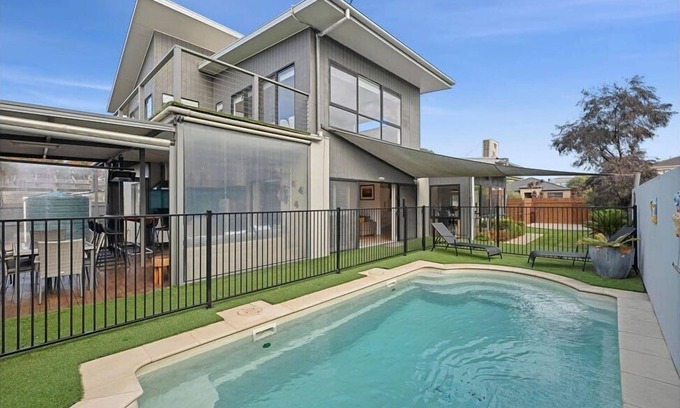 Torquay Maison | Coastal Retreat with Pool