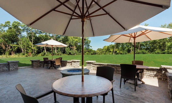 Urbana Hôtel | Cobblestone Hotel & Suites - Urbana