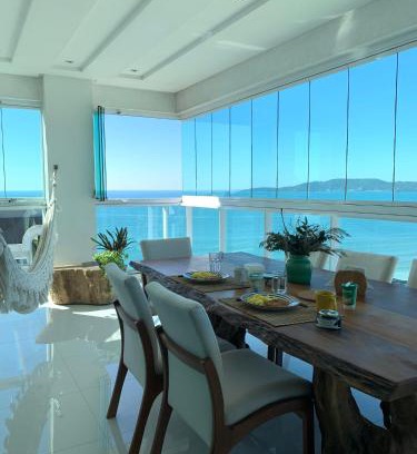 Andorinha Appartement | COBERTURA com belíssima vista para o mar e jacuzzi
