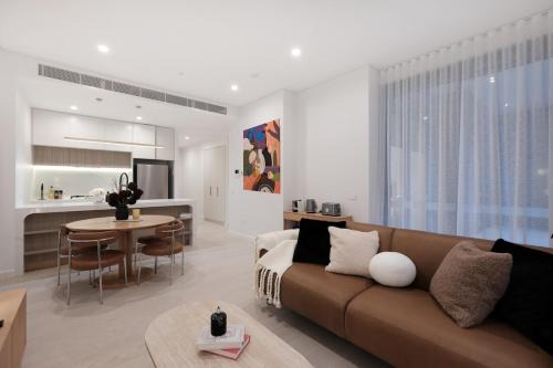 Burwood Appartement | 'CoCo' 2-BR Apt in the heart of Burwood with free parking