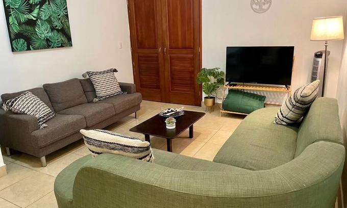 Coco Appartement | Coco Life-Walk to beach/town, Parking, Fiber Wifi