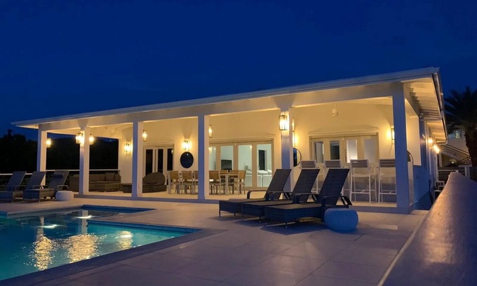 Jolly Harbour Villa | Coco Palms has spectacular panoramic sea and sunset views.