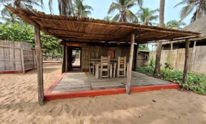 Lome Station Balnéaire | cocobeach chez antoine avepozo