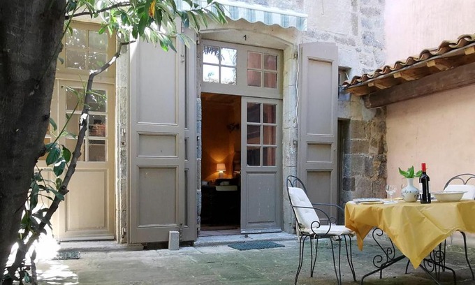 Le Puy-en-Velay Appartement | Cocon au cœur du Puy-en-Velay avec cour privée et WIFI - FR-1-582-325