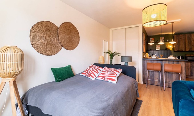 Chevilly-Larue Appartement | Cocon Coloré - Studio pour 2, 30min de Paris