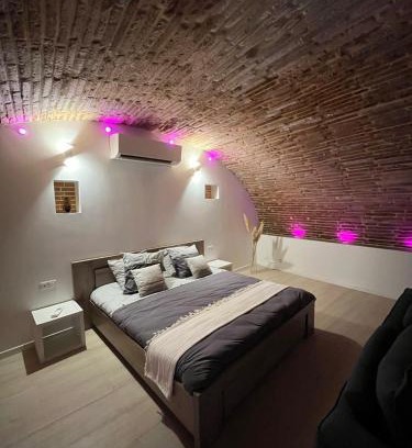 Saint-Cyprien Appartement | Cocon Romantique avec Sauna Voûte Toulousaine