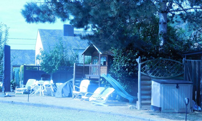 Yvoir Appartement | COCOON AND APYPICAL GITE "LE PETIT NID" WITH SWIMMING POOL AND SAUNA.