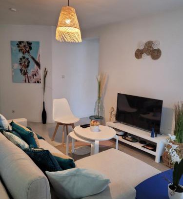 Survilliers Appartement | COCOONING HOUSE 211 SUITE AZUR appartement AEROPORT PARIS ROISSY CDG, PARC ASTERIX, CHATEAU DE CHANTILLY, STADE DE FRANCE