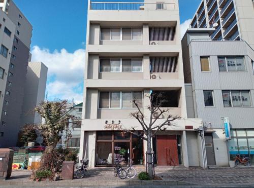 Fukuyama Appartement | COCOSTAY 福山駅前レスタウロアバンティ JR福山駅から徒歩7分の移動に超便利な好立地 Great location 7min walk from JR sta