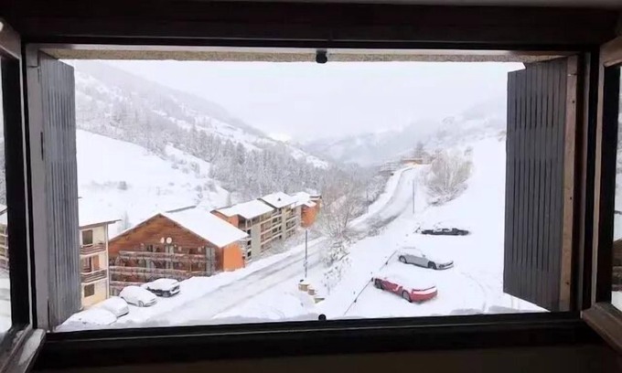 Vars Appartement | Studio 4 couchages vue sur la montagne Vars St Marie