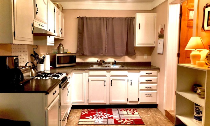 West Eaton Maison | Cold Spring Farm Milk House Apt. - Colgate & Hamilton College, animaux acceptés