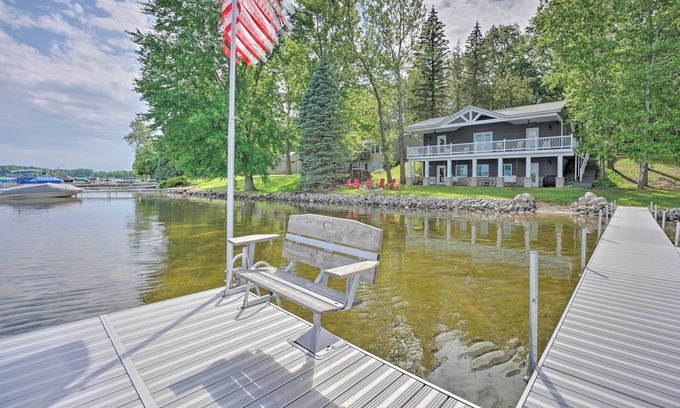 Coldwater Cottage | Coldwater Family Retreat w/ Boat Dock & Grill!