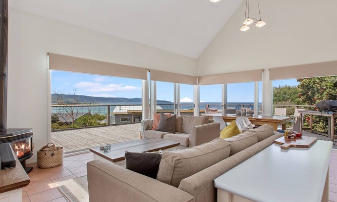 Marengo Maison | COLERIDGE - Apollo Bay, VIC