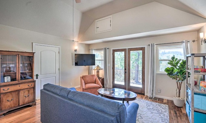 Colfax Maison | Colfax Getaway with Hot Tub, Mountain Views!