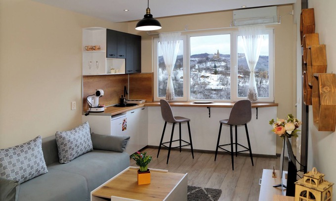 Veliko Tarnovo Appartement | Colibri Castle View – Romantic Escape