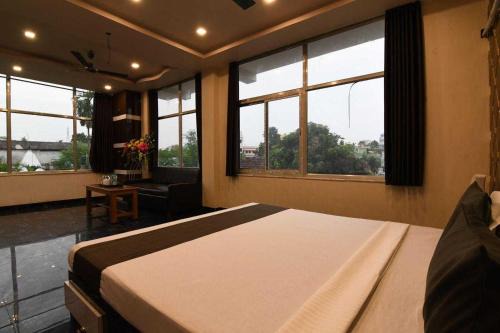 Madanpur Hôtel | Collection O AIIMS Kolkata Tanishq Inn
