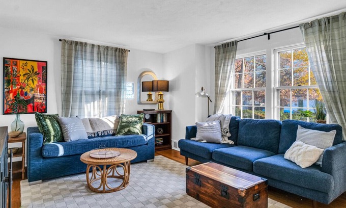 Champaign Maison | College Town Cottage