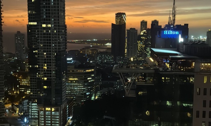 Ibbanwala Appartement | Colombo Lights - One bed apartment with panoramic views