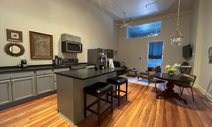 Demopolis Appartement | Colony -The Flats Demopolis