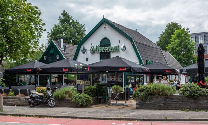 Municipality of Amstelveen Chalet De Ski | Colorful chalet near Amsterdam