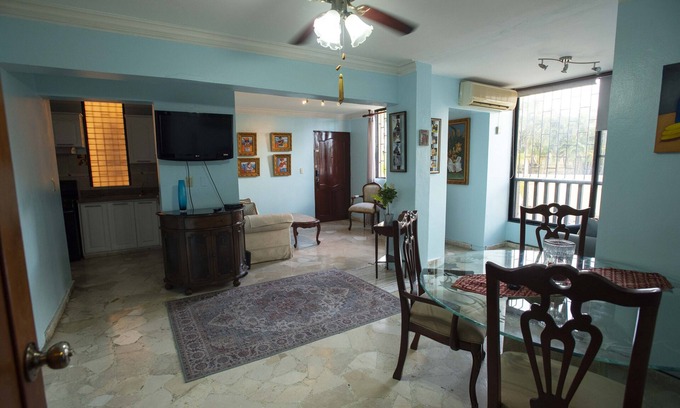 Viejo Arroyo Hondo Appartement | Colorful, cozy, downtown Santo Domingo