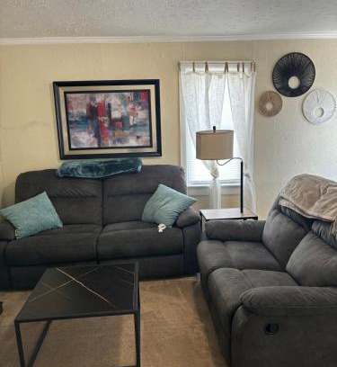 MacArthur Maison | Colton Loop