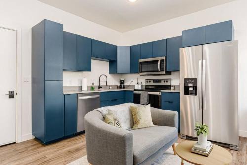 Downtown Columbus Appartement | Columbus Gem with Pool Table! Pets Welcome!