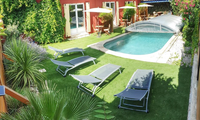 Vacqueyras Cottage | "Come" à la maison , 3 gîtes avec piscine en plein coeur de Vacqueyras