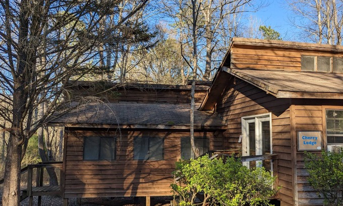 Benton Cabine | Come enjoy the Ocoee River and all its beautiful nature with us!