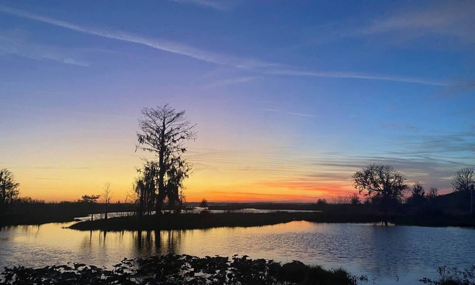 Hawthorne Maison | Come enjoy this cozy Jeep-themed get away in Cross Creek, FL.