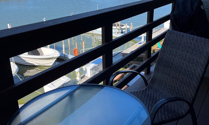 Gypsum Copropriété | Come Sail Away Condo with Pool and Boat Slip