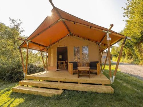 Signy-lAbbaye Appartement | Comet Glamping Tent, Ardennes
