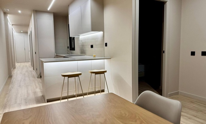 Santa Coloma de Gramenet Appartement | Appartement confortable et élégant en mezzanine