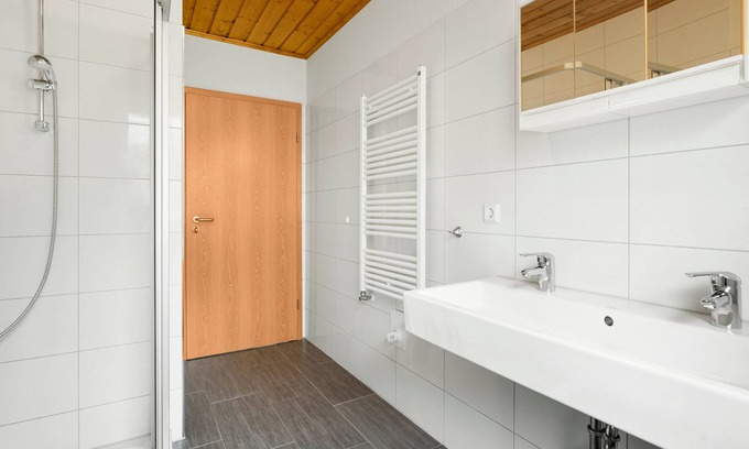 Bad Sachsa Maison | Comfort 6-person apartment in the holiday park Landal Salztal Paradies