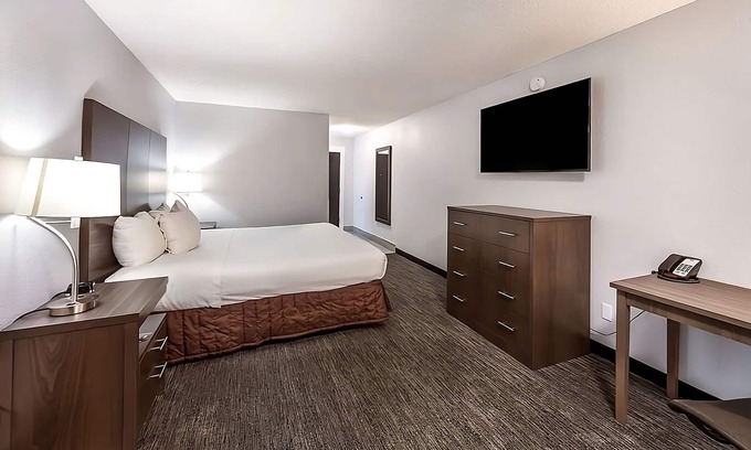 Grants Pass Hôtel | Comfort and Convenience! Comfortable & Secured Unit for Your Stay! Free Parking