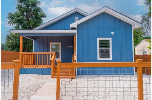 Historic Garderns Maison | Comfort and Style 4BR3BA Near Riverwalk and Dtown