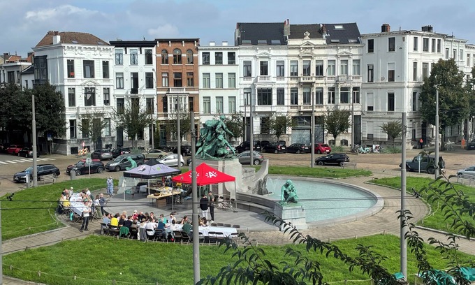 South Antwerp Appartement | Comfort and view in center Antwerp South, elevator, private parking possible