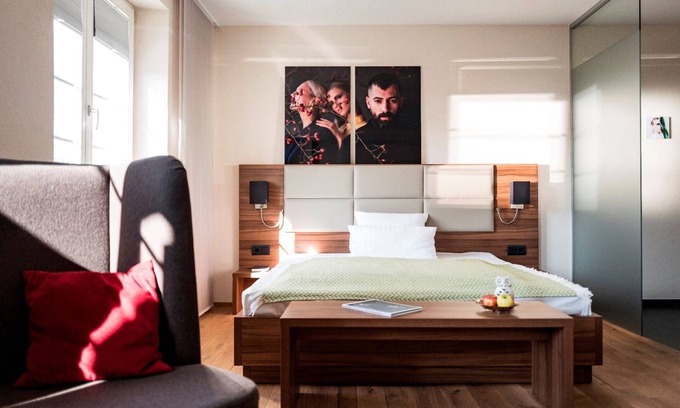 Loerrach Appartement | Comfort Doppelzimmer mit Stadtblick