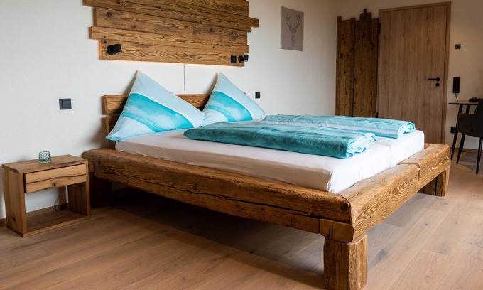 Staufen im Breisgau Appartement | Comfort double room with shower and WC