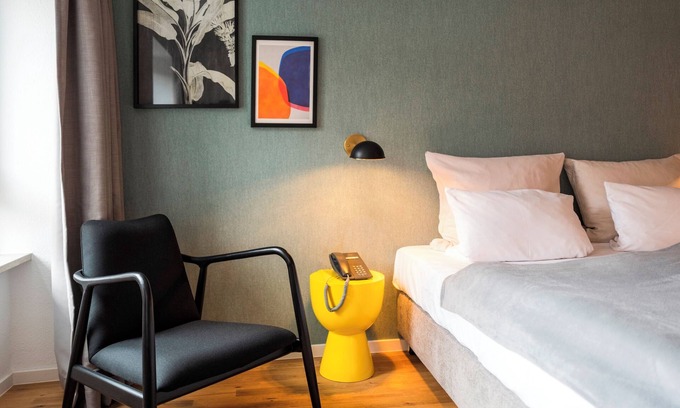 Inzlingen Appartement | Comfort Dreibettzimmer mit Dusche und WC