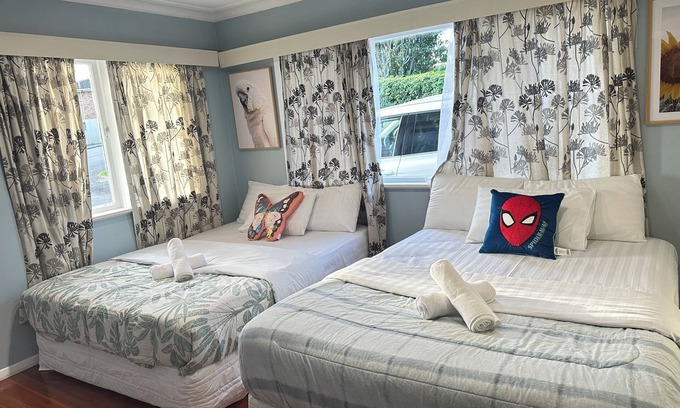 Hillsborough Maison | Comfort house Close to Auckland city and Airport